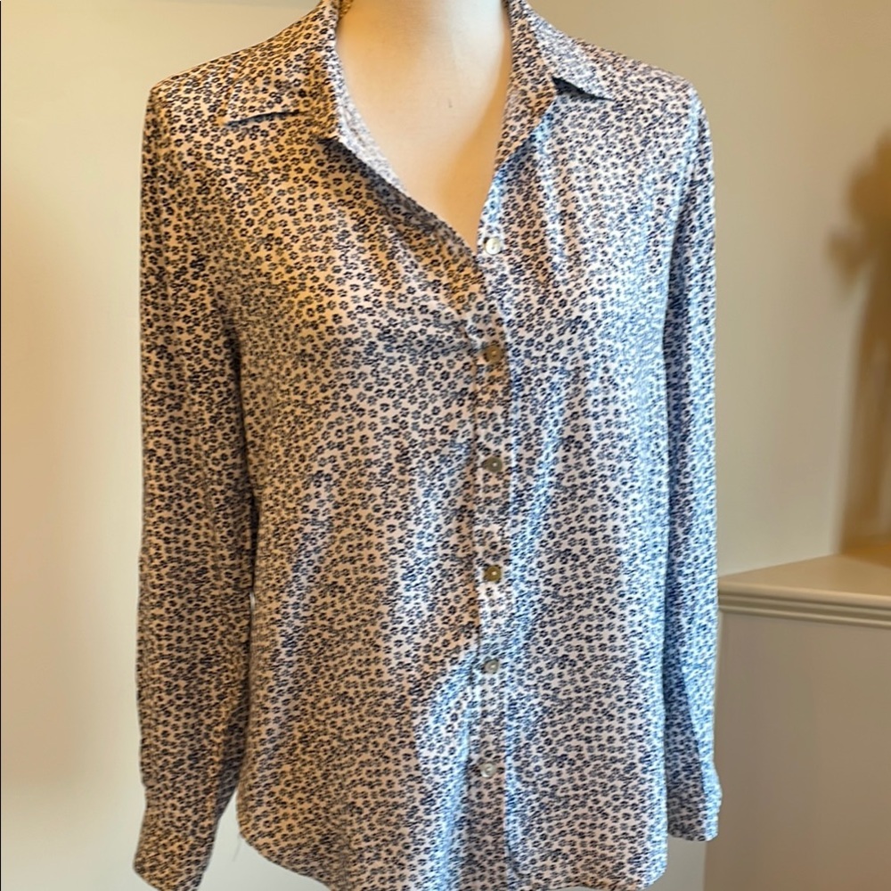 Women's Blue & White Floral Print Button-Up Top